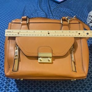 Unbranded crossbody tote